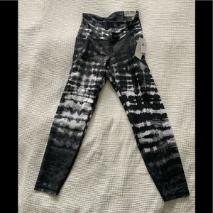 Old Nqvy leggings size M.